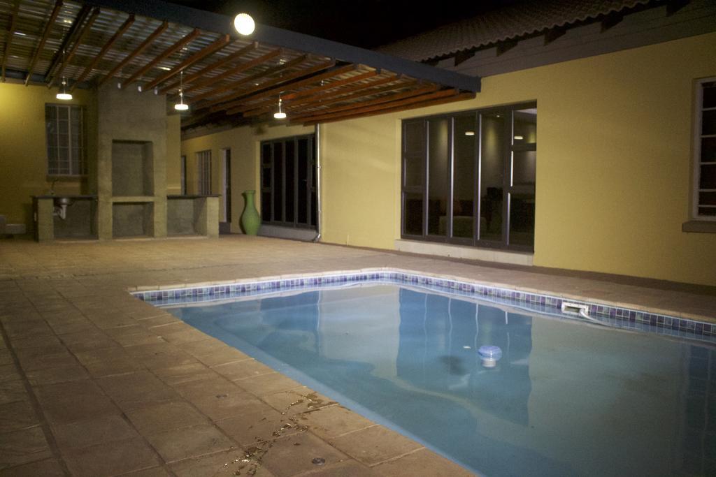 Divine Guest Lodge Rustenburg Exterior photo